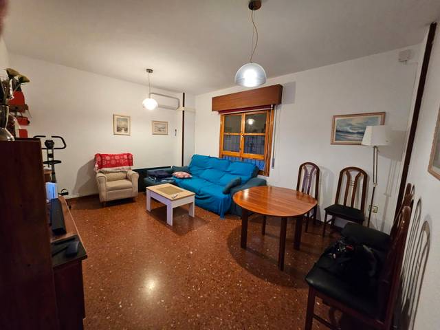 Apartamento en Venta en Calle Almendros Aguilar en Ctra. Circunvalación - La Magdalena