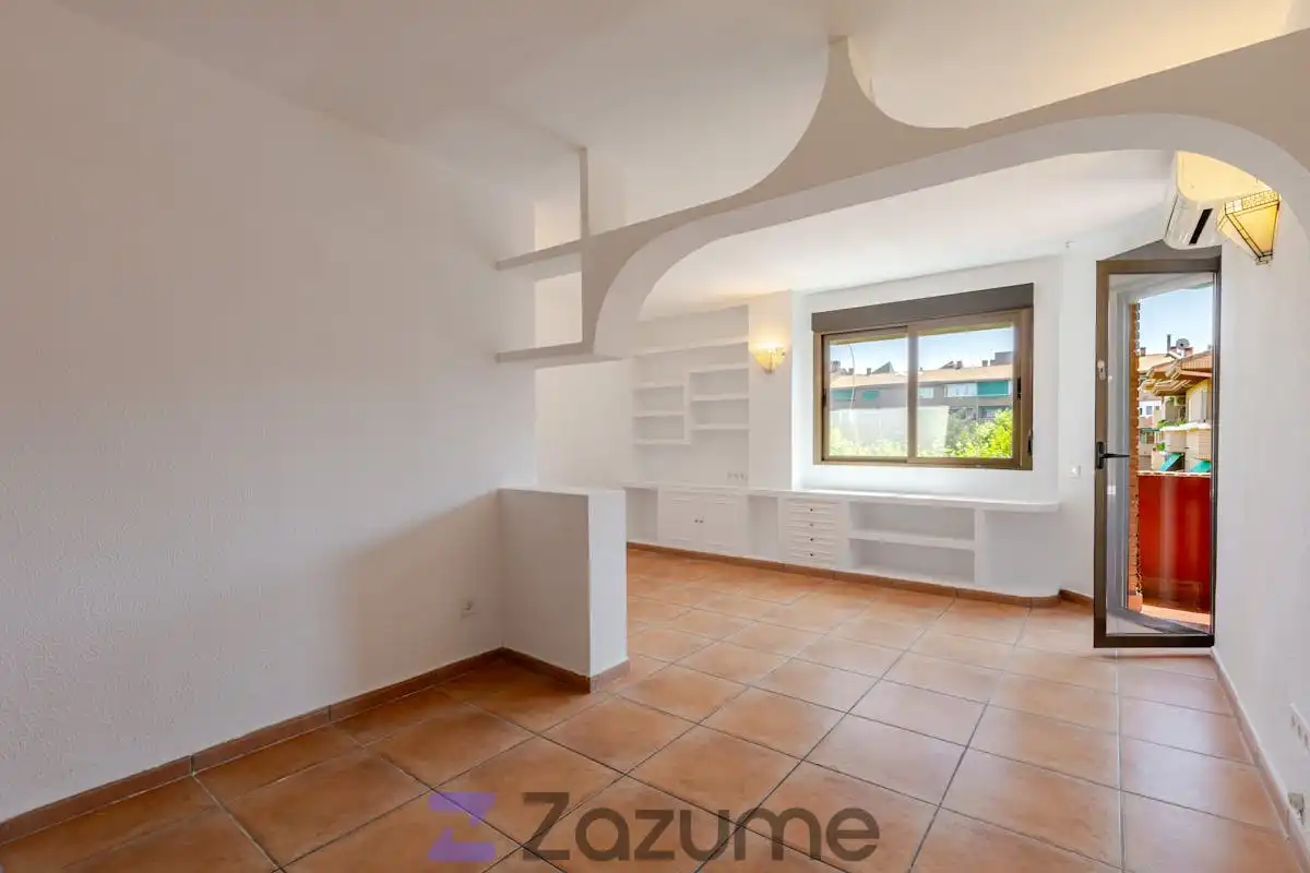 Living room of Flat for rent in Majadahonda  with Air Conditioner, Heating and Terrace
