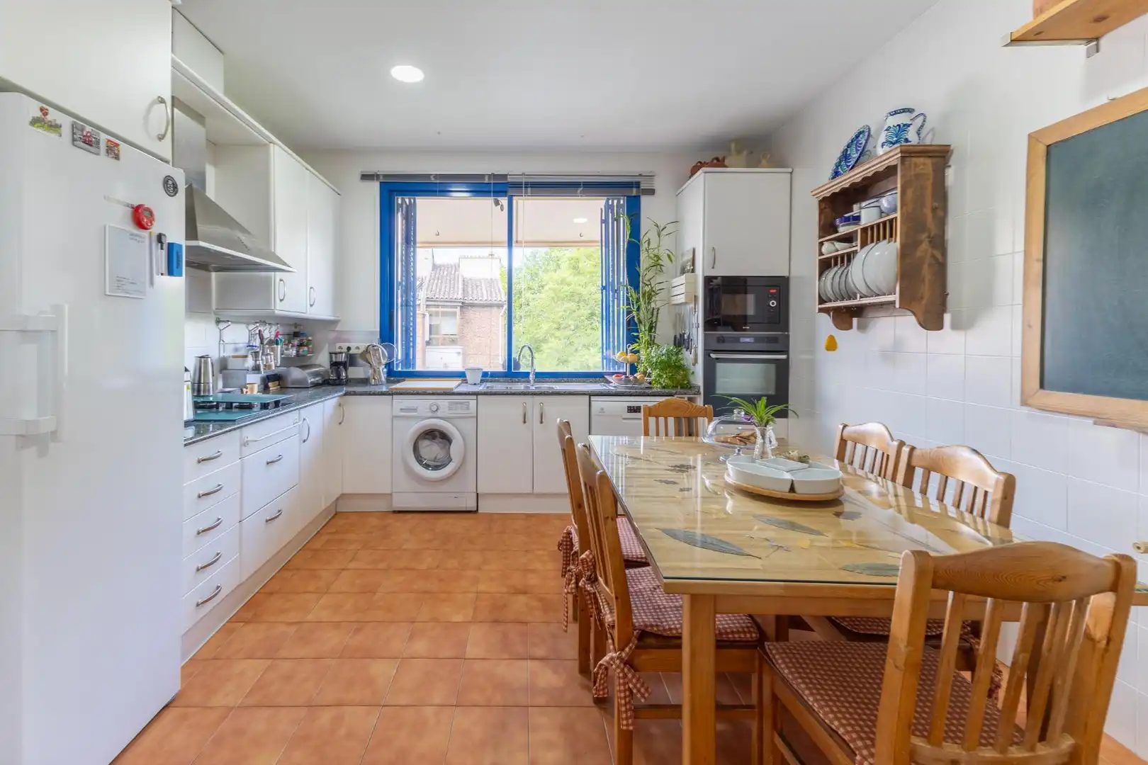 Cuina de Casa o xalet en venda en Madrid amb Aire condicionat, Calefacció i Jardí privat