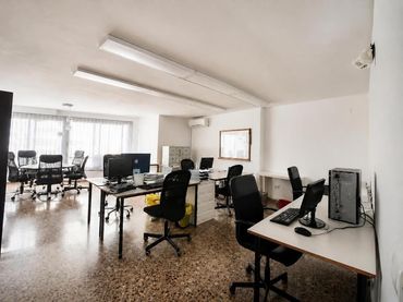Oficina en venda a La Vall d'Uixó