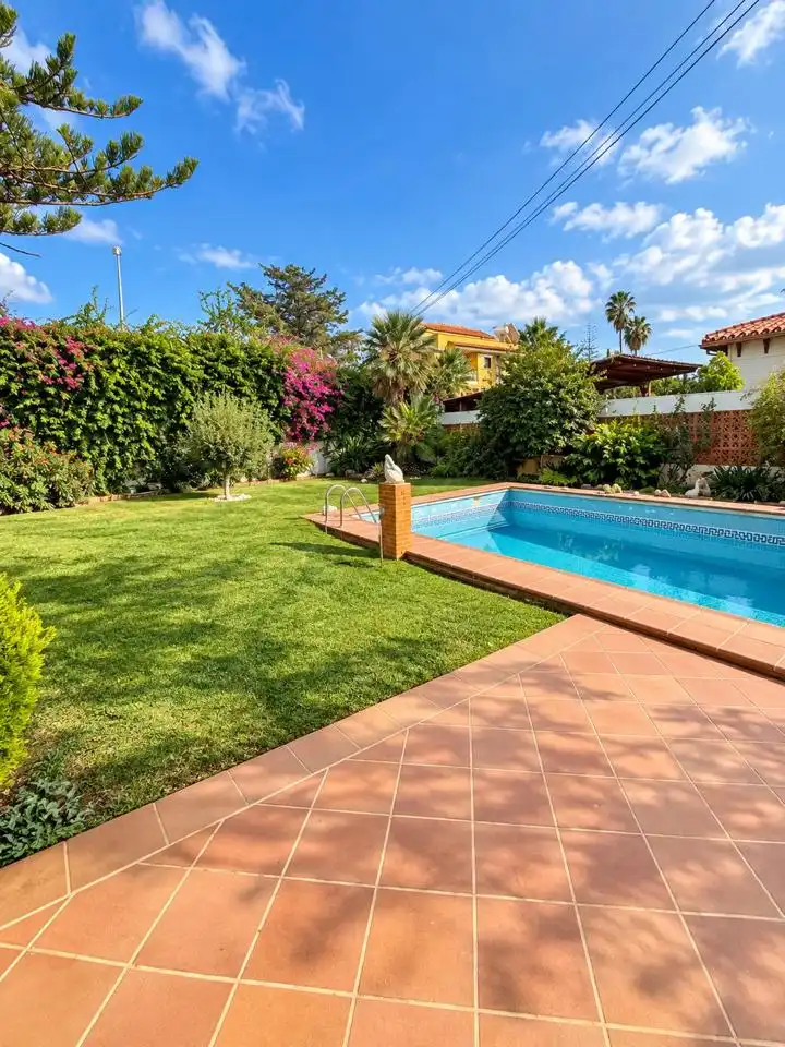 Piscina de Casa o chalet en venta en Puerto de la Torre - Atabal