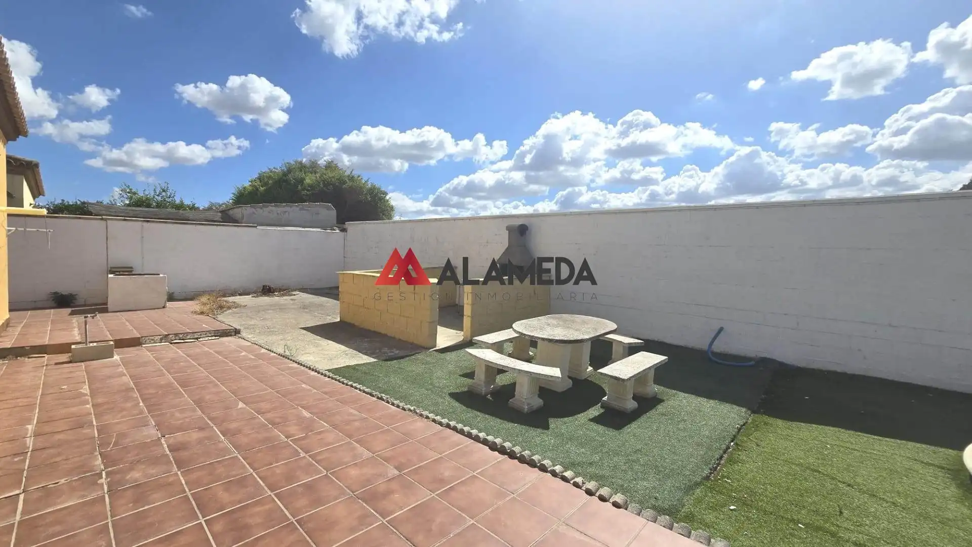 Jardí de Casa o xalet en venda en Chiclana de la Frontera amb Aire condicionat, Jardí privat i Terrassa