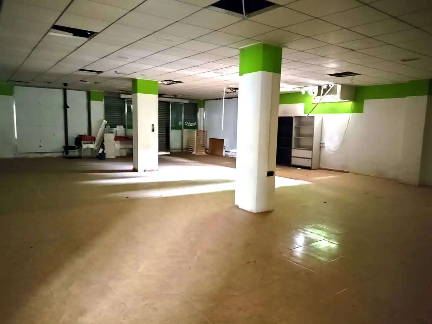 Local comercial en venda a Sur, imagen 4