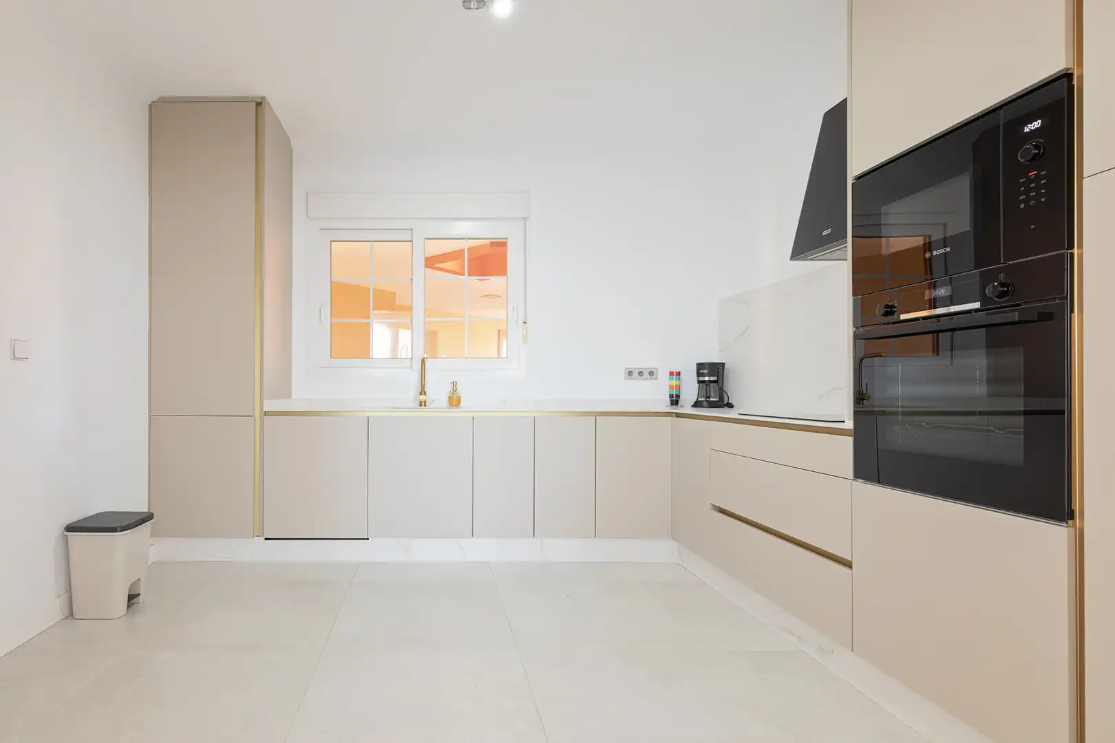 Cocina de Apartamento en venta en Islantilla con Aire acondicionado, Calefacción y Terraza