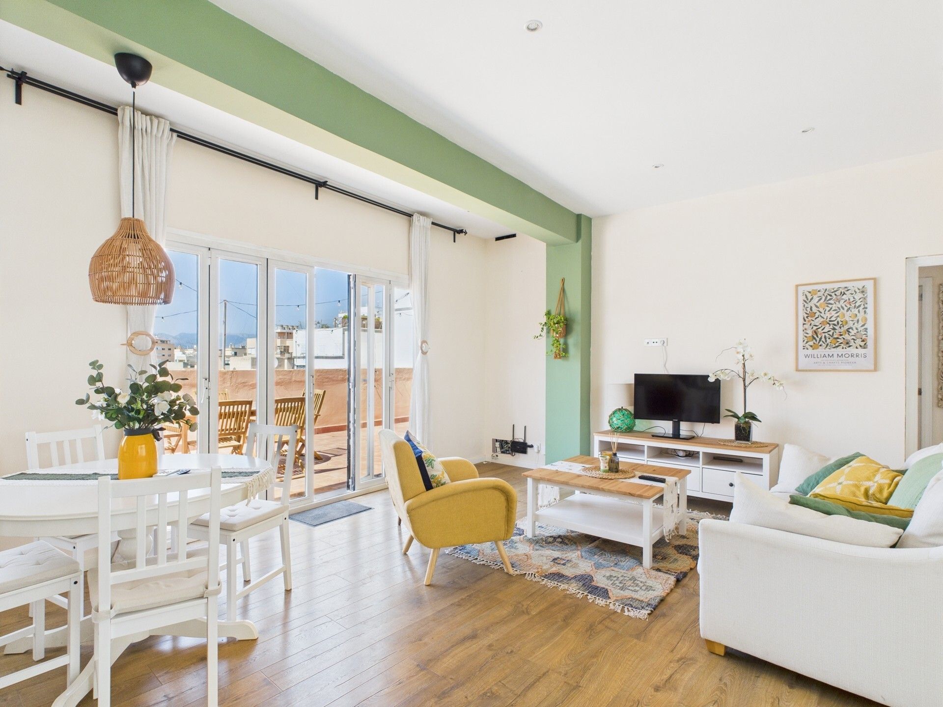 Sala d'estar de Pis de lloguer en  Palma de Mallorca amb Aire condicionat