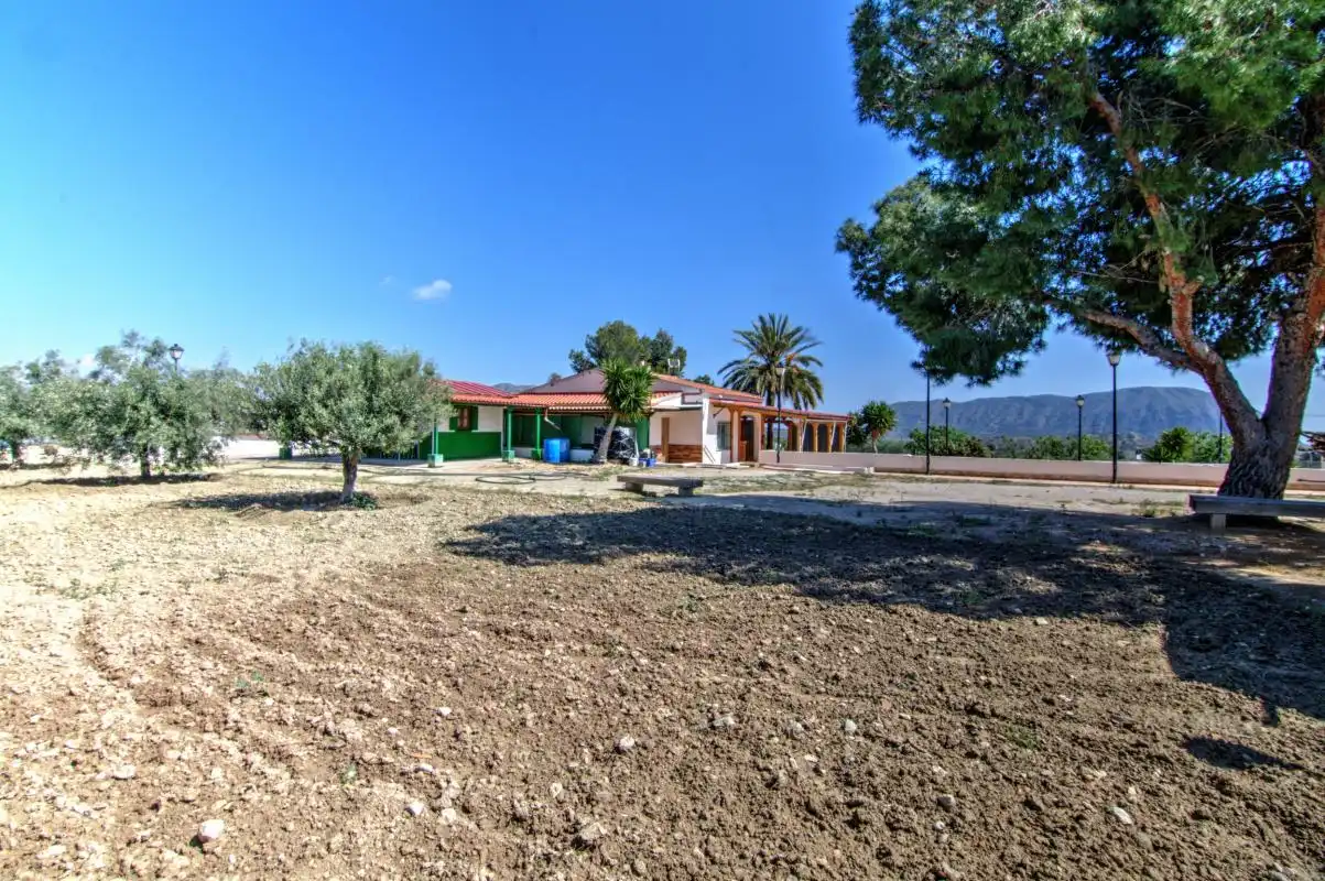 Casa o xalet en venda en Alicante / Alacant amb Aire condicionat, Calefacció i Jardí privat