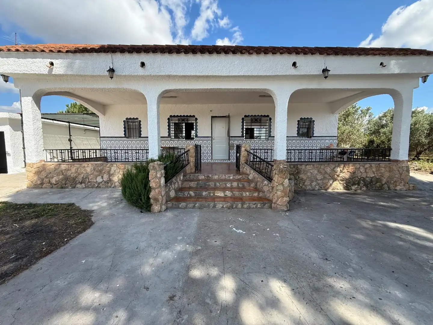 Vista exterior de Casa o chalet en venta en Llíria con Aire acondicionado, Jardín privado y Terraza