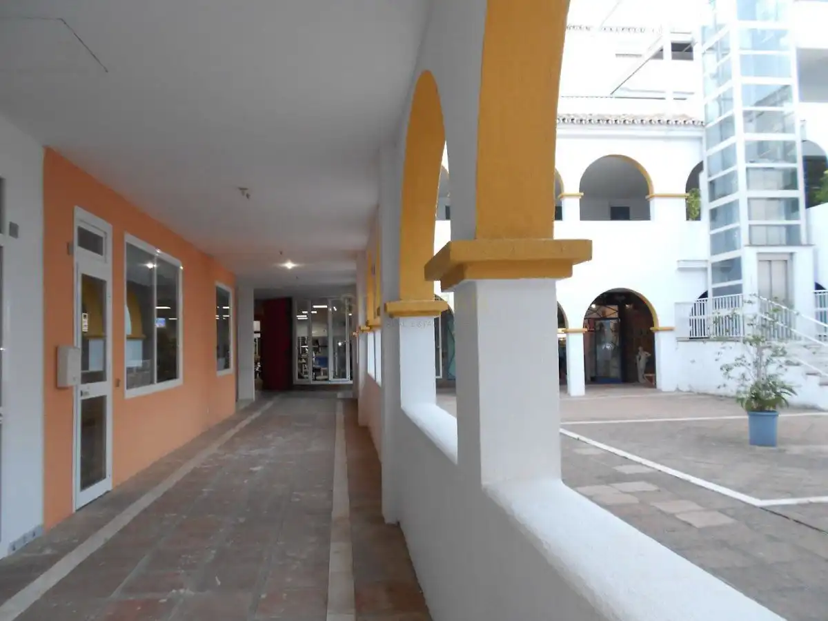 Business premises for sale in Arroyo de la Miel, imagen 3