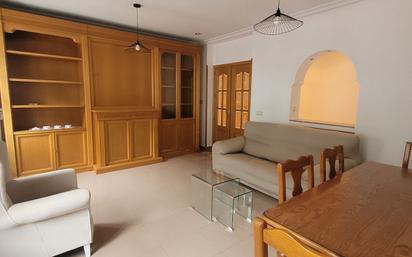 Living room of Flat to rent in  Madrid Capital  with Air Conditioner, Heating and Furnished