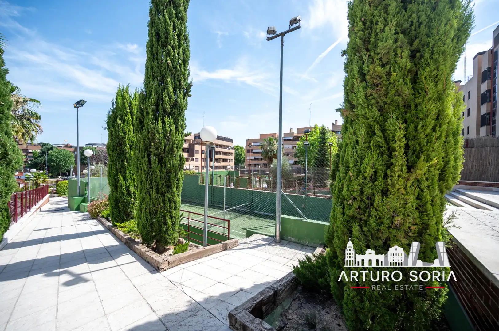 Terrassa de Àtic de lloguer en La Moraleja amb Terrassa i Piscina comunitària
