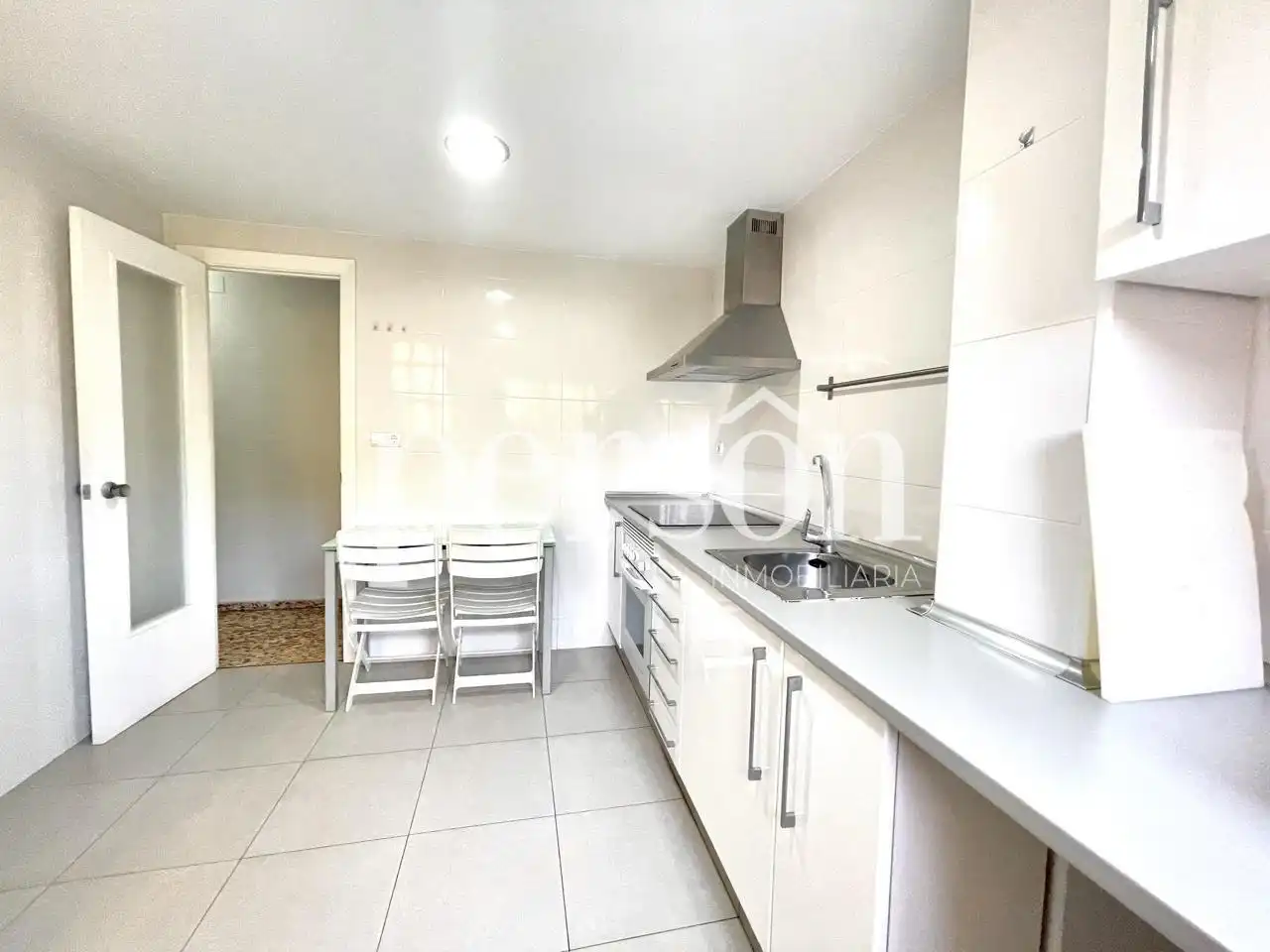 Kitchen of Flat for rent in Torrent  with Terrace and Community pool