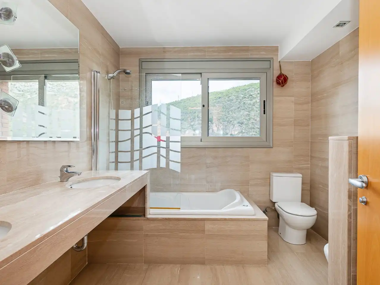 Villa mit Pool zur Miete in carrer eramprunya 35, imagen 11