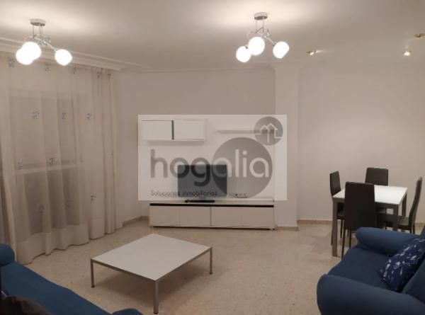 Living room of Flat to rent in  Sevilla Capital  with Air Conditioner, Terrace and Furnished