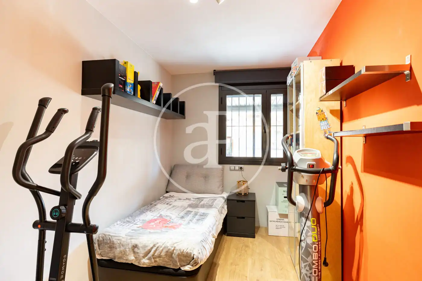 Schlafzimmer von Wohnung zum Verkauf in Esplugues de Llobregat mit Klimaanlage, Heizung und Privatgarten