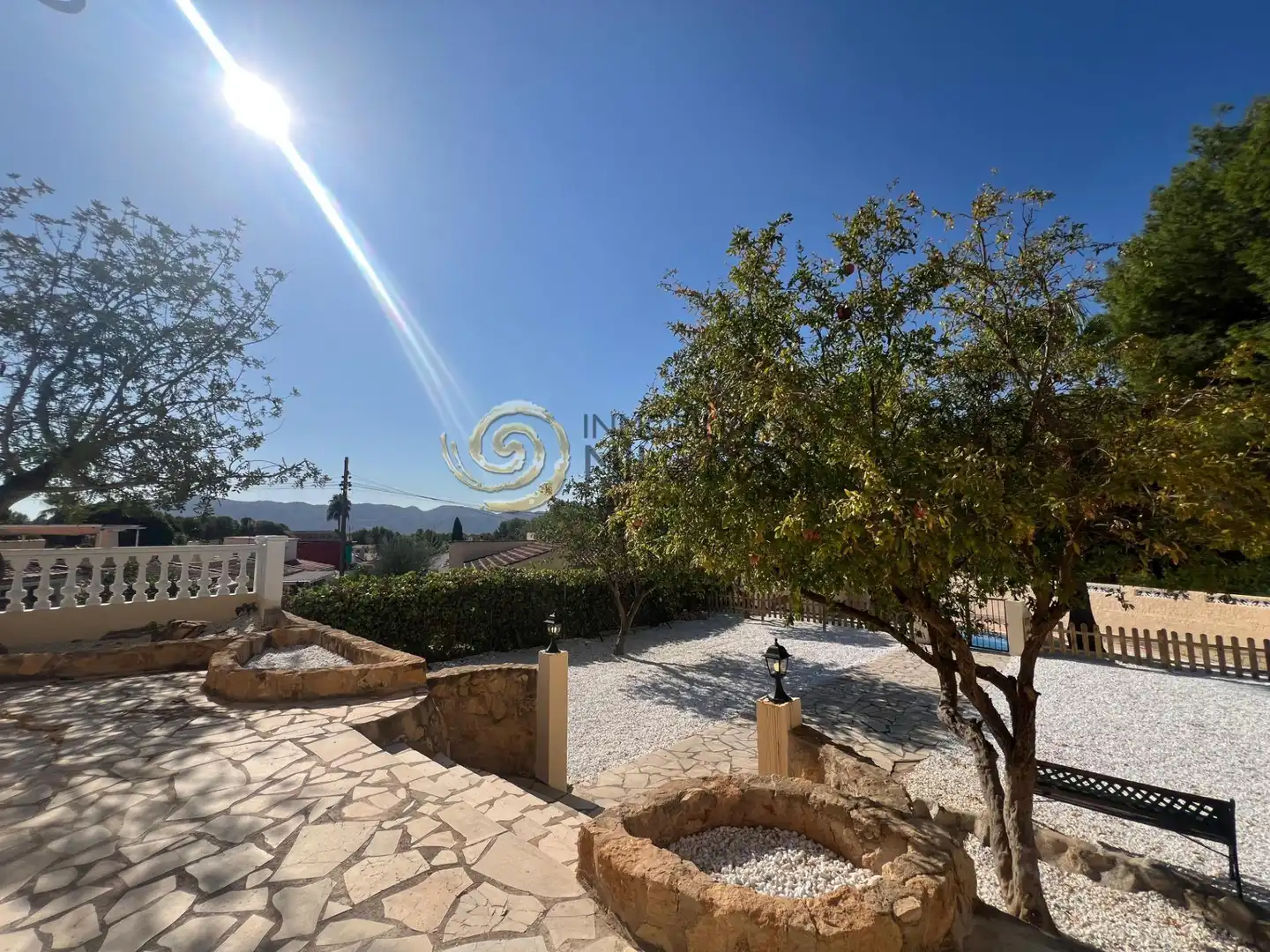 Vista exterior de Casa o xalet en venda en La Nucia amb Aire condicionat, Jardí privat i Terrassa