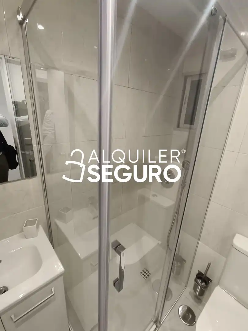 Baño de Piso de alquiler en Madrid
