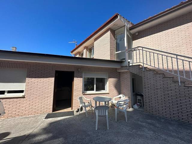 Casa-chalet en Venta en Saltillo en Helgueras