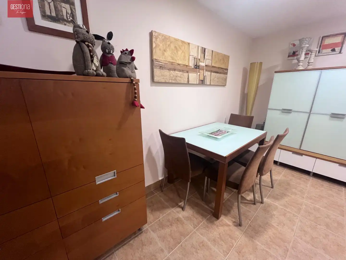 Menjador de Casa adosada en venda en Arnuero amb Calefacció, Jardí privat i Terrassa