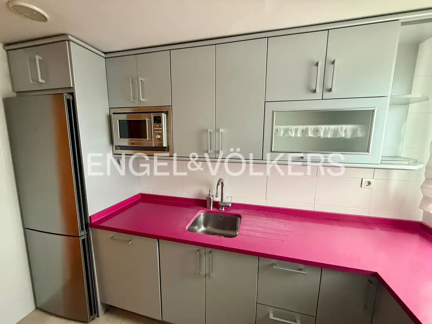 Cuina de Pis de lloguer en Madrid amb Aire condicionat, Calefacció i Parquet