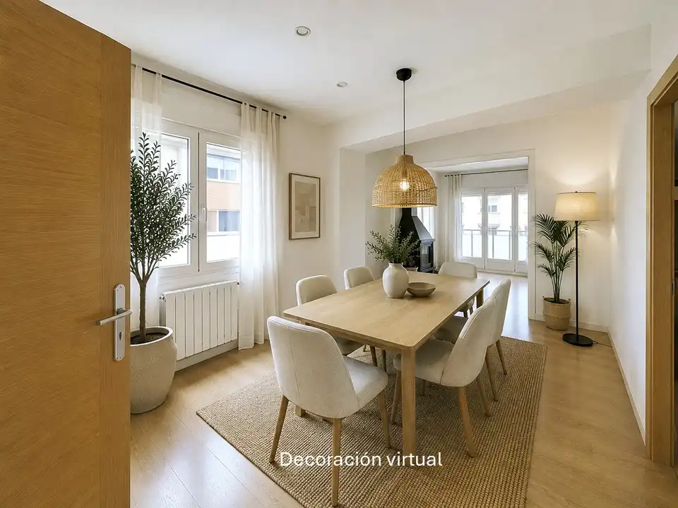 Comedor de Casa adosada en venta en Olot con Balcón