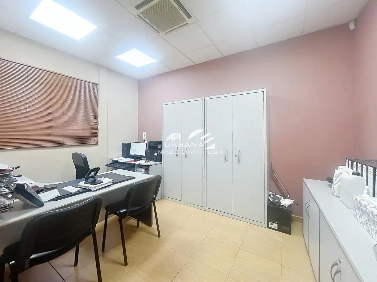 Nave industrial en venta en Lucena