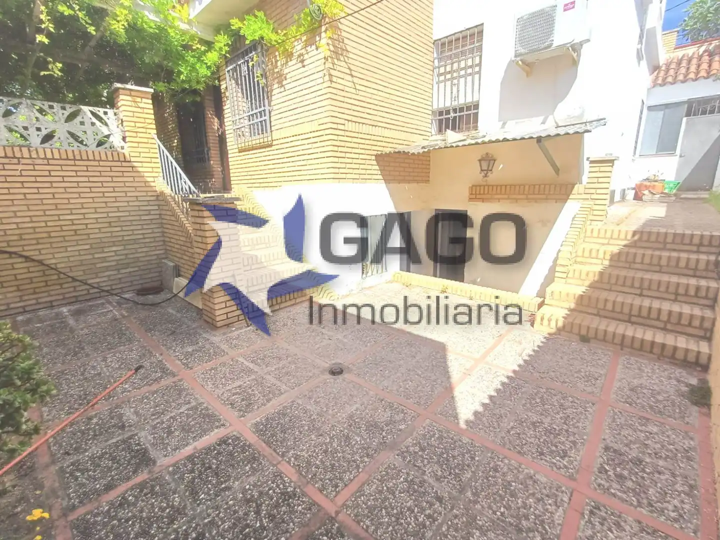 Außenansicht von Haus oder Chalet zum Verkauf in Córdoba mit Schwimmbad