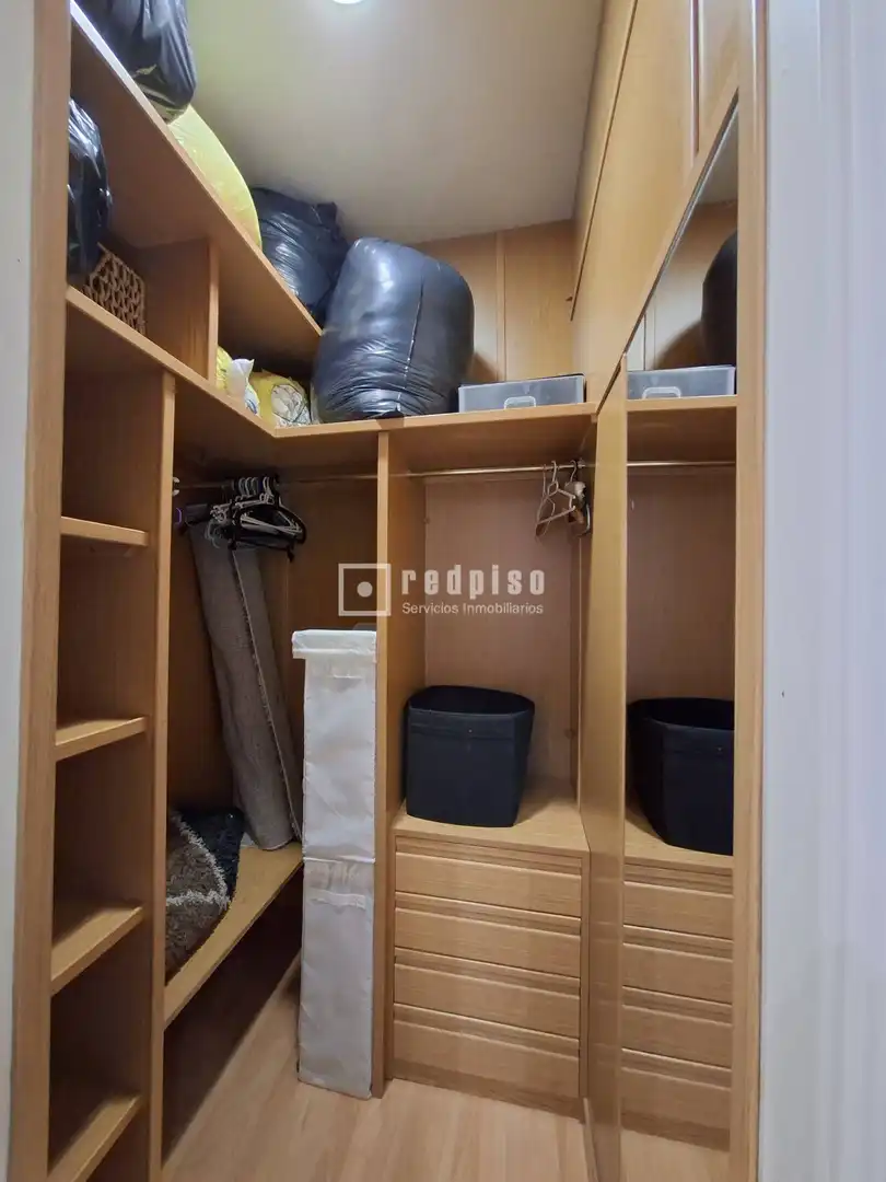 Bedroom of Flat for rent in Madrid  with Air Conditioner, Heating and Furnished