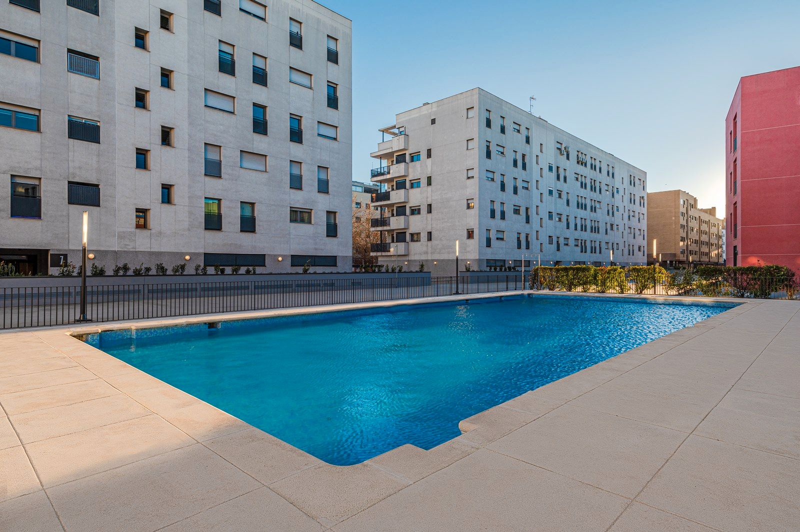 Swimming pool of Flat for sale in Torrejón de Ardoz  with Parquet flooring, Terrace and Storage room
