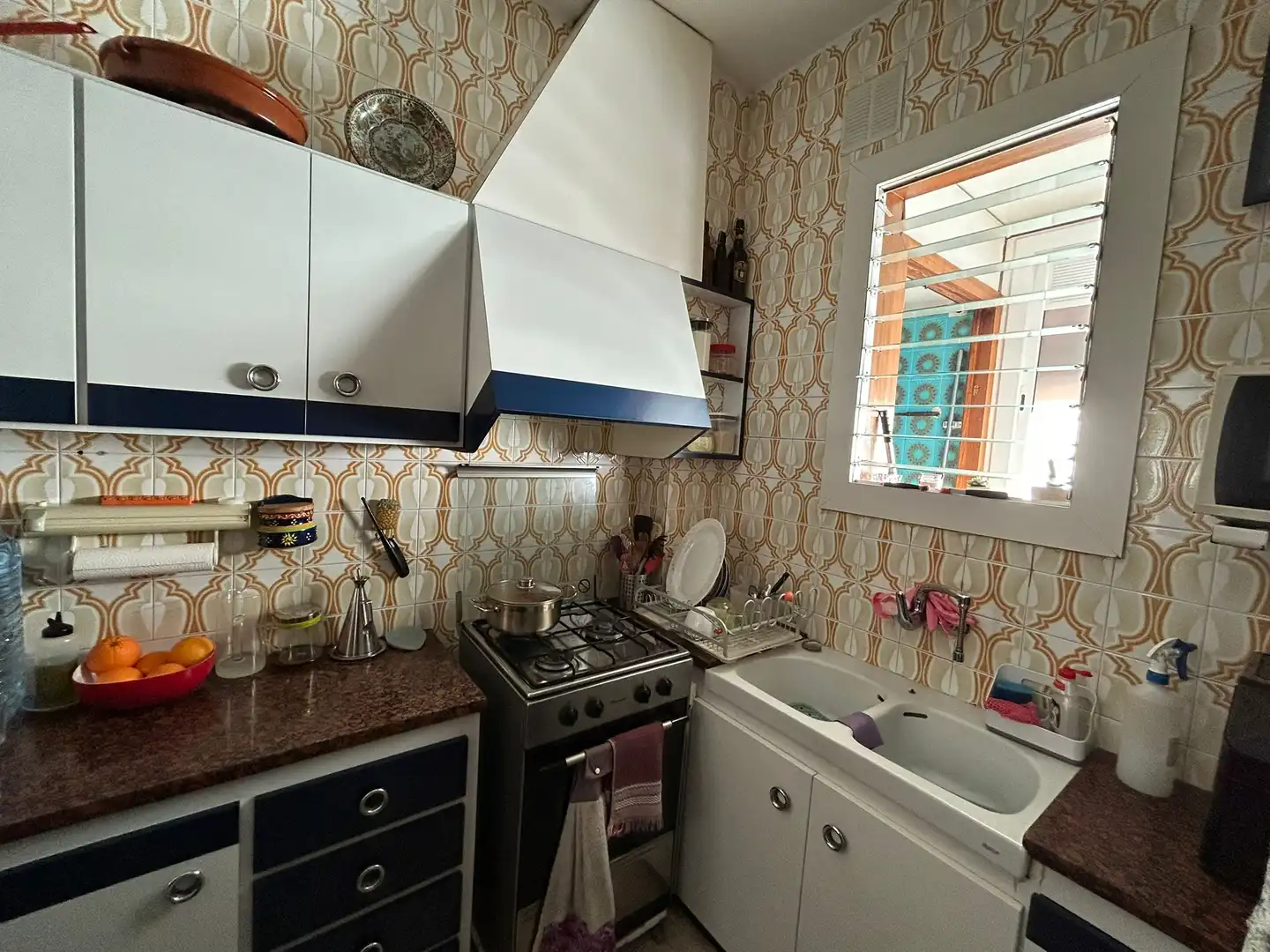 Kitchen of Flat for sale in L'Hospitalet de Llobregat  with Balcony