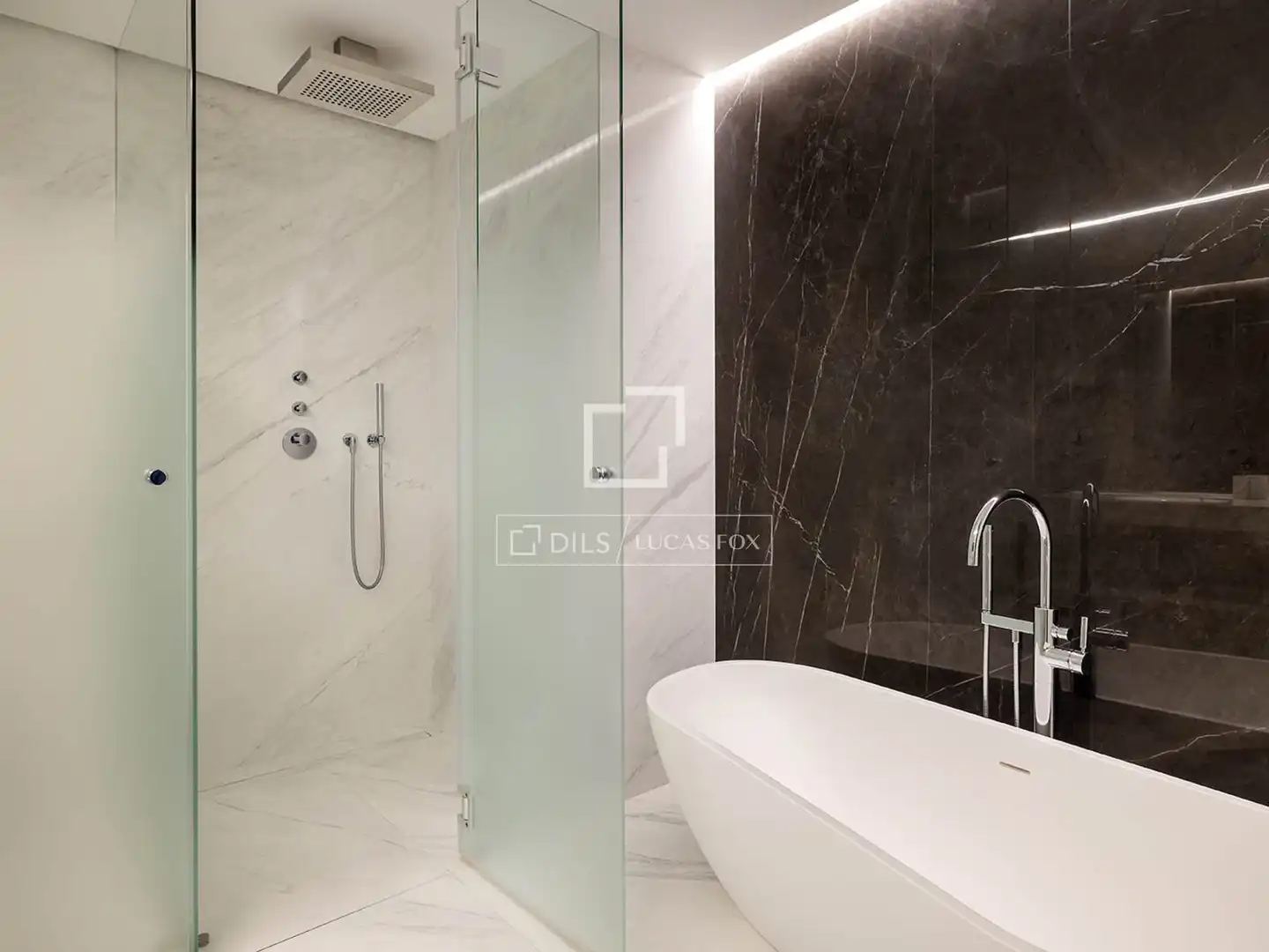 Baño de Piso de alquiler en Barcelona con Aire acondicionado, Calefacción y Terraza