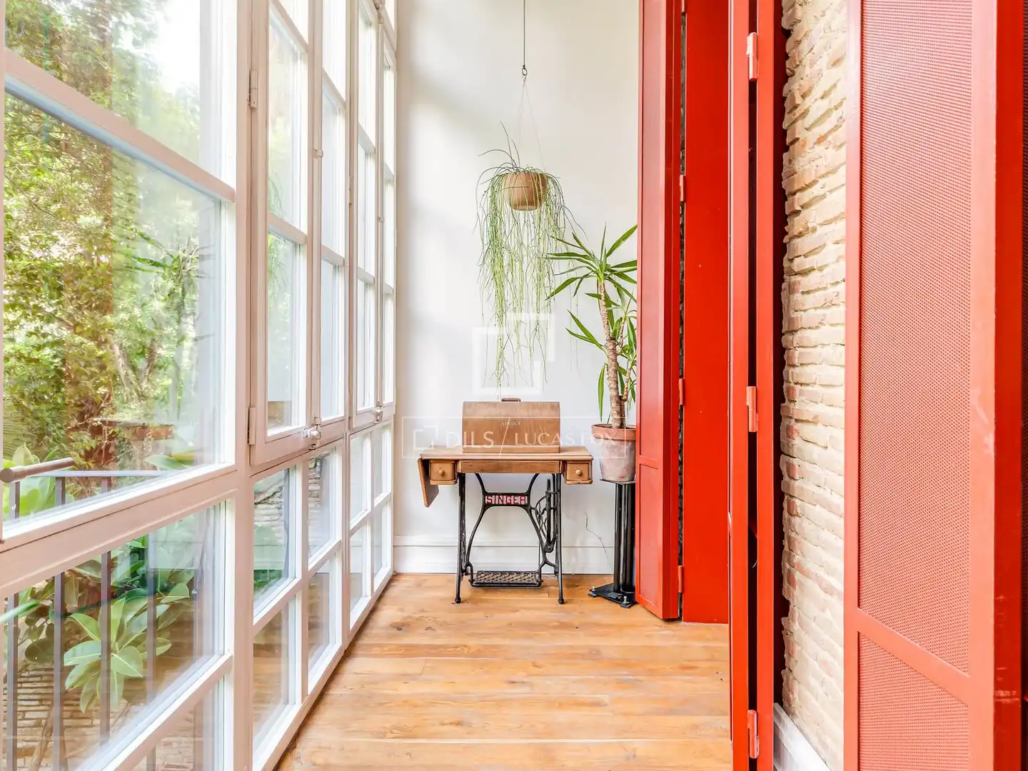 Piso en venta en Barcelona con Aire acondicionado, Calefacción y Jardín privado