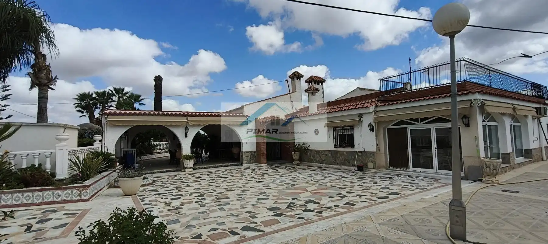 Vista exterior de Casa o xalet en venda en Elche / Elx amb Aire condicionat, Calefacció i Terrassa