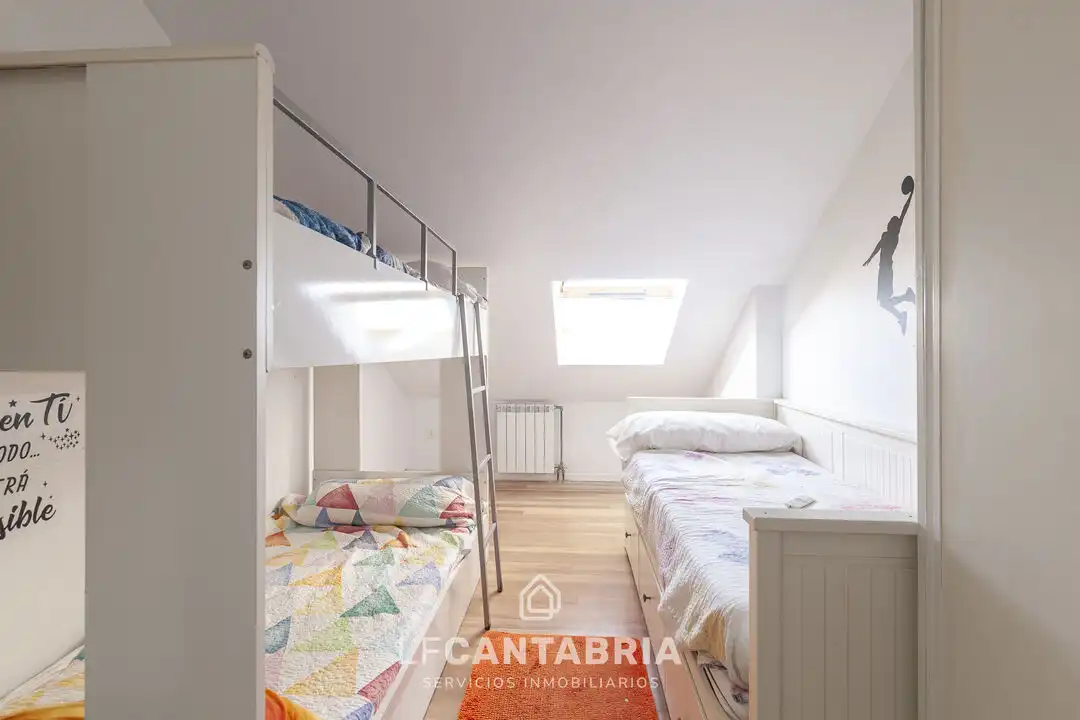 Dormitori de Dúplex en venda en Miengo amb Calefacció i Traster