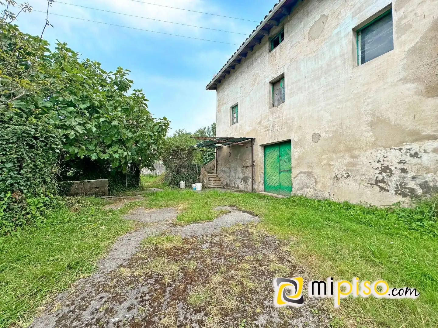 Houses for sale in Laredo  with Private garden