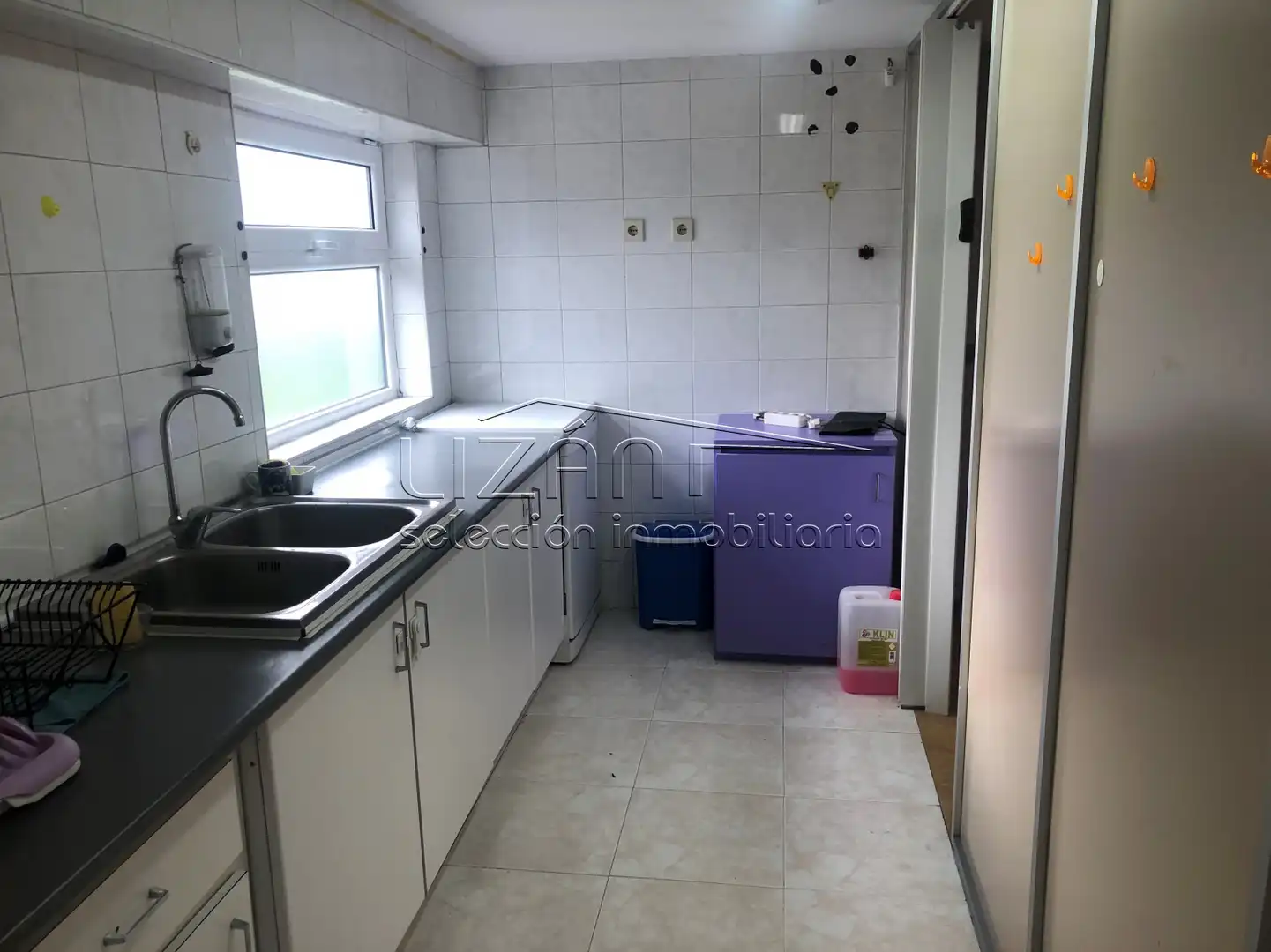 Kitchen of Commercial properties for sale in Oviedo 