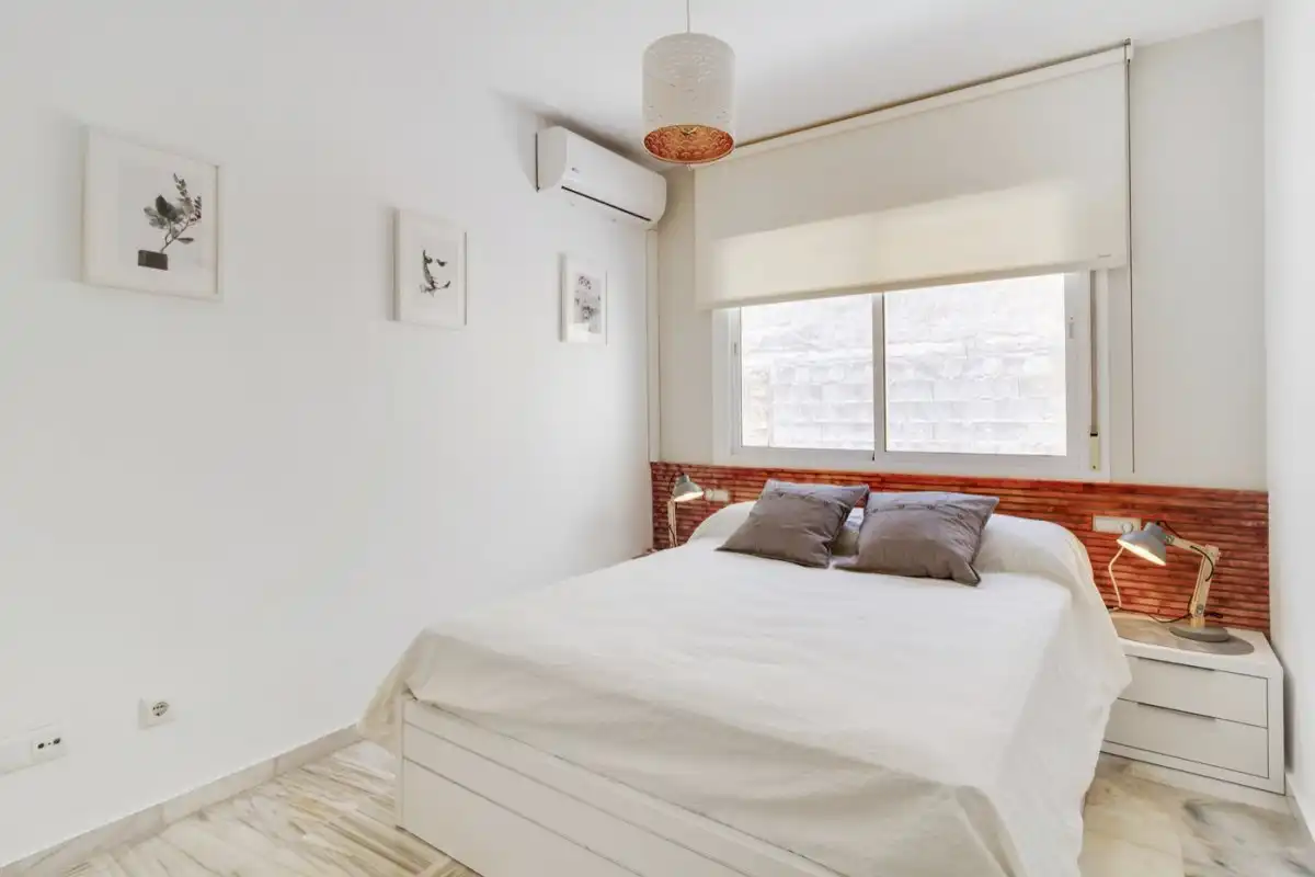 Dormitori de Dúplex de lloguer en Málaga amb Aire condicionat, Terrassa i Moblat