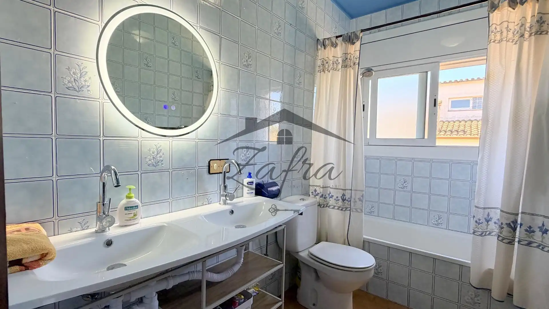 Casa con jardín en venta en Carrer Carrer Canigó, imagen 37