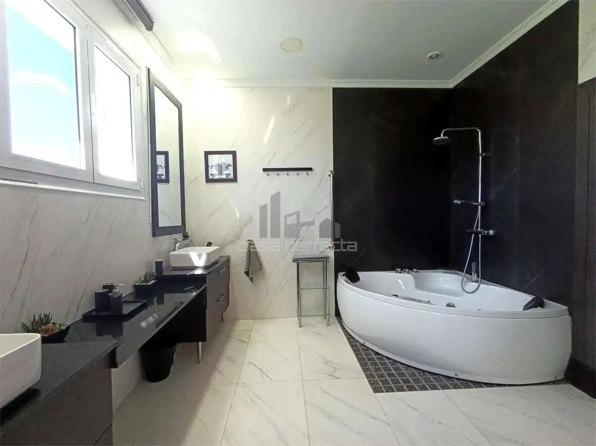 Bathroom of Houses for sale in Teguise  with Terrace, Storage room and Swimming Pool