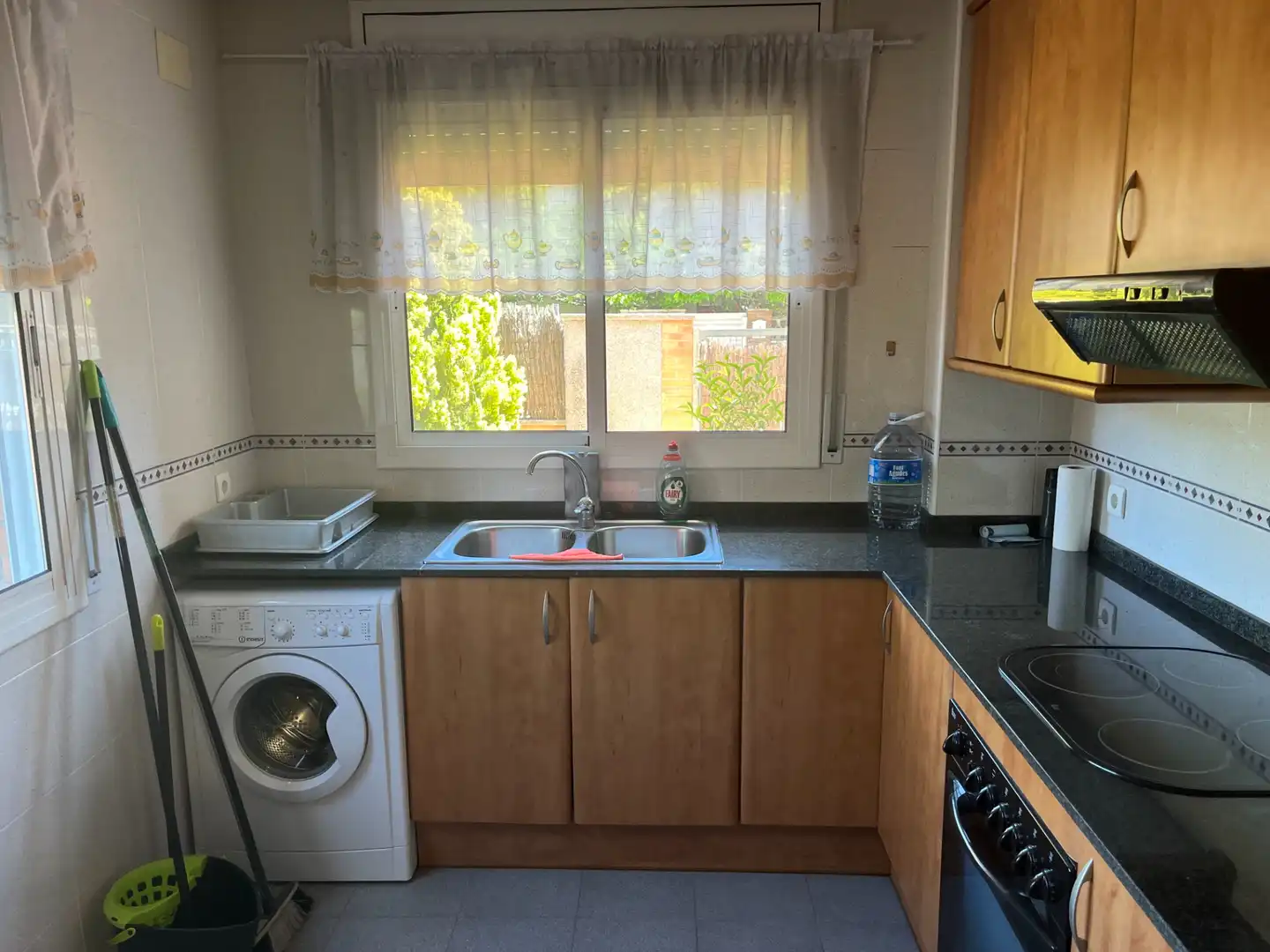 Casa aparellada amb jardí en venda a Carrer de la Garsa 4B, imagen 6