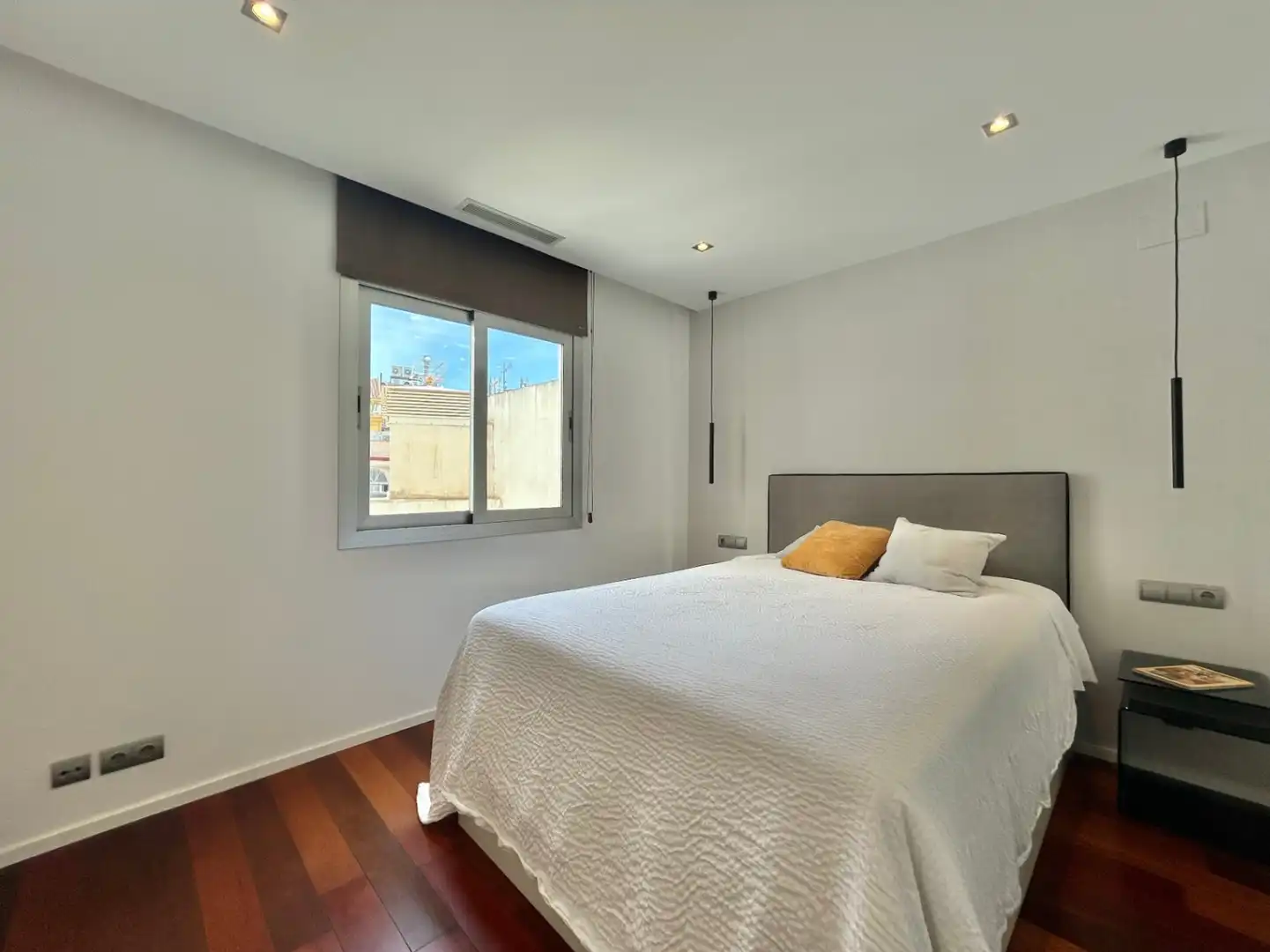Dormitori de Apartament en venda en Málaga amb Aire condicionat, Calefacció i Terrassa
