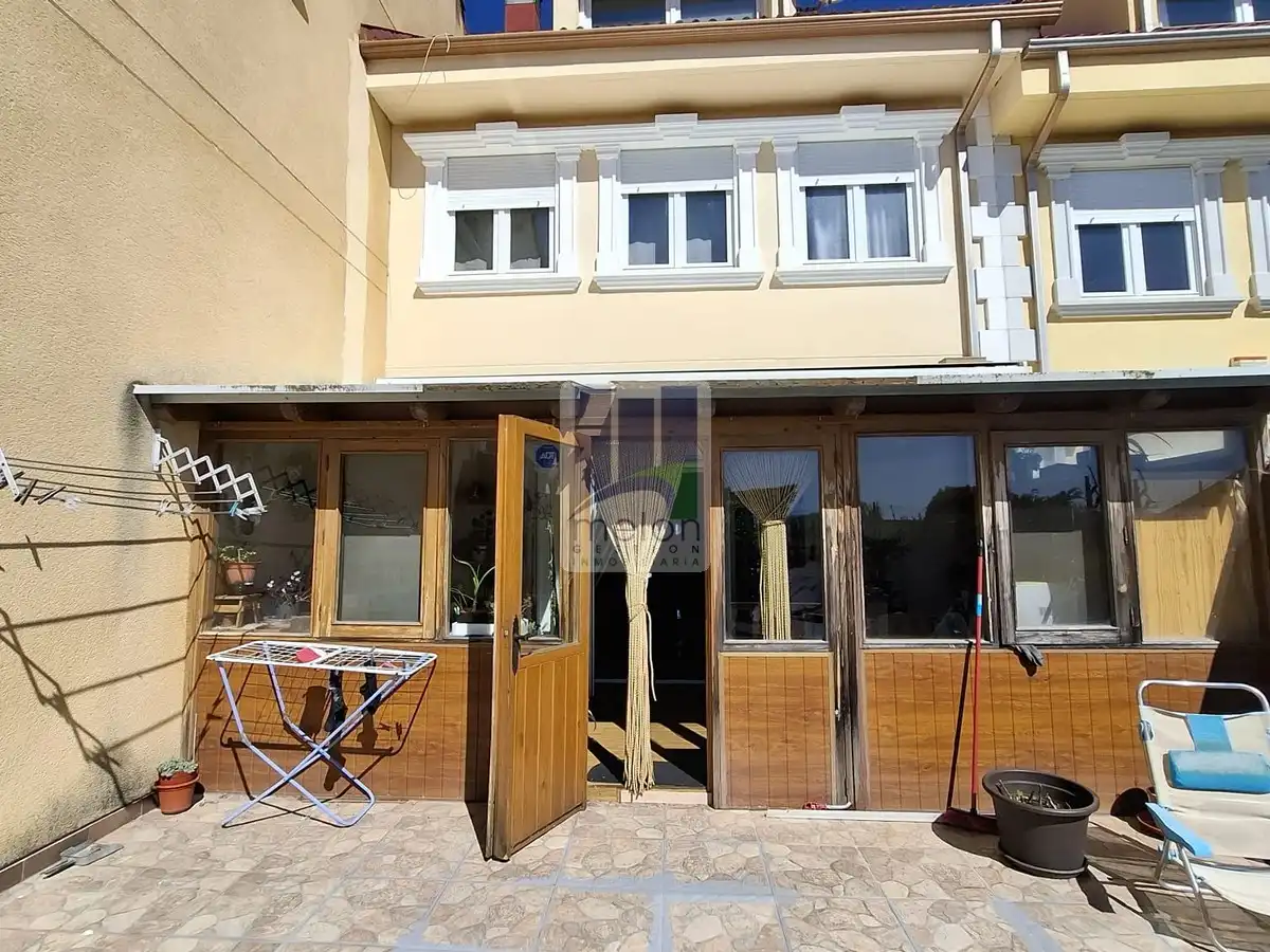 Vista exterior de Casa o chalet en venta en Cardeñajimeno