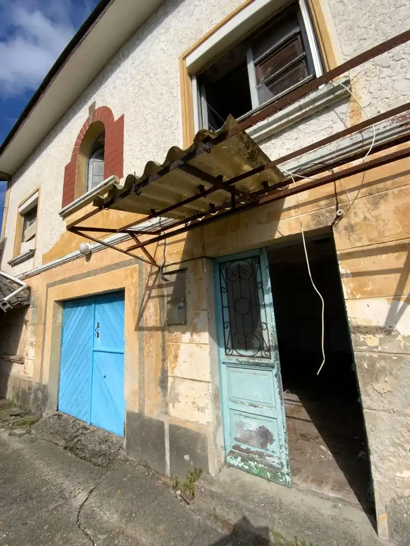 Vista exterior de Casa o xalet en venda en Valdés - Luarca amb Terrassa i Piscina