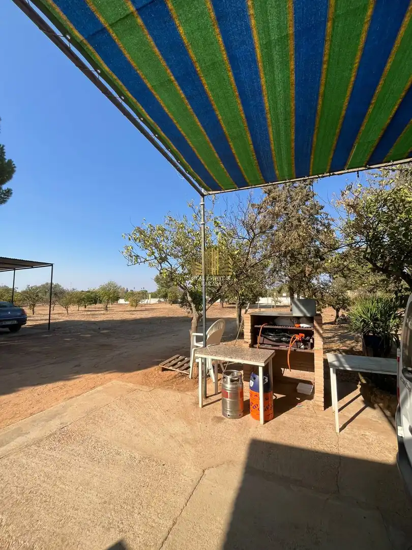 Vista exterior de Casa o xalet en venda en Alcalá de Guadaira amb Traster