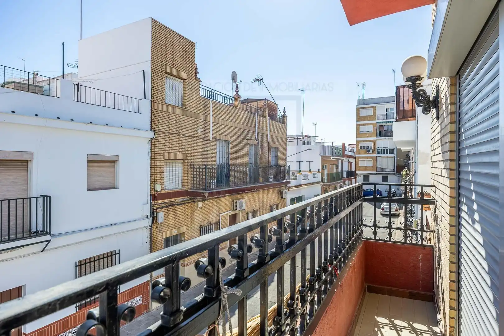 Vista exterior de Casa o chalet en venta en Camas con Aire acondicionado, Terraza y Trastero