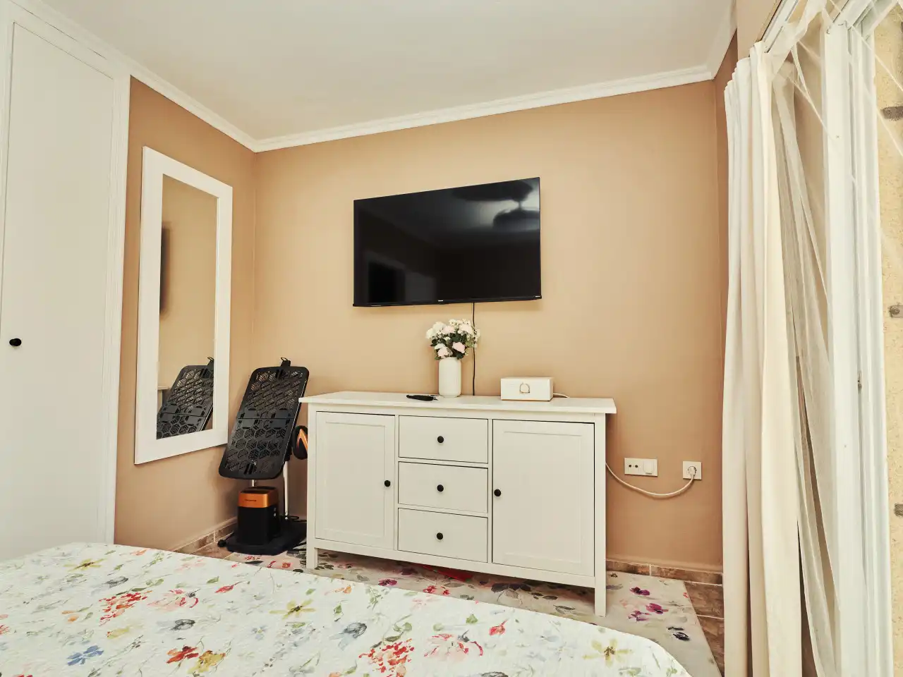 Habitación de Casa adosada en venta en Orihuela con Aire acondicionado, Calefacción y Terraza
