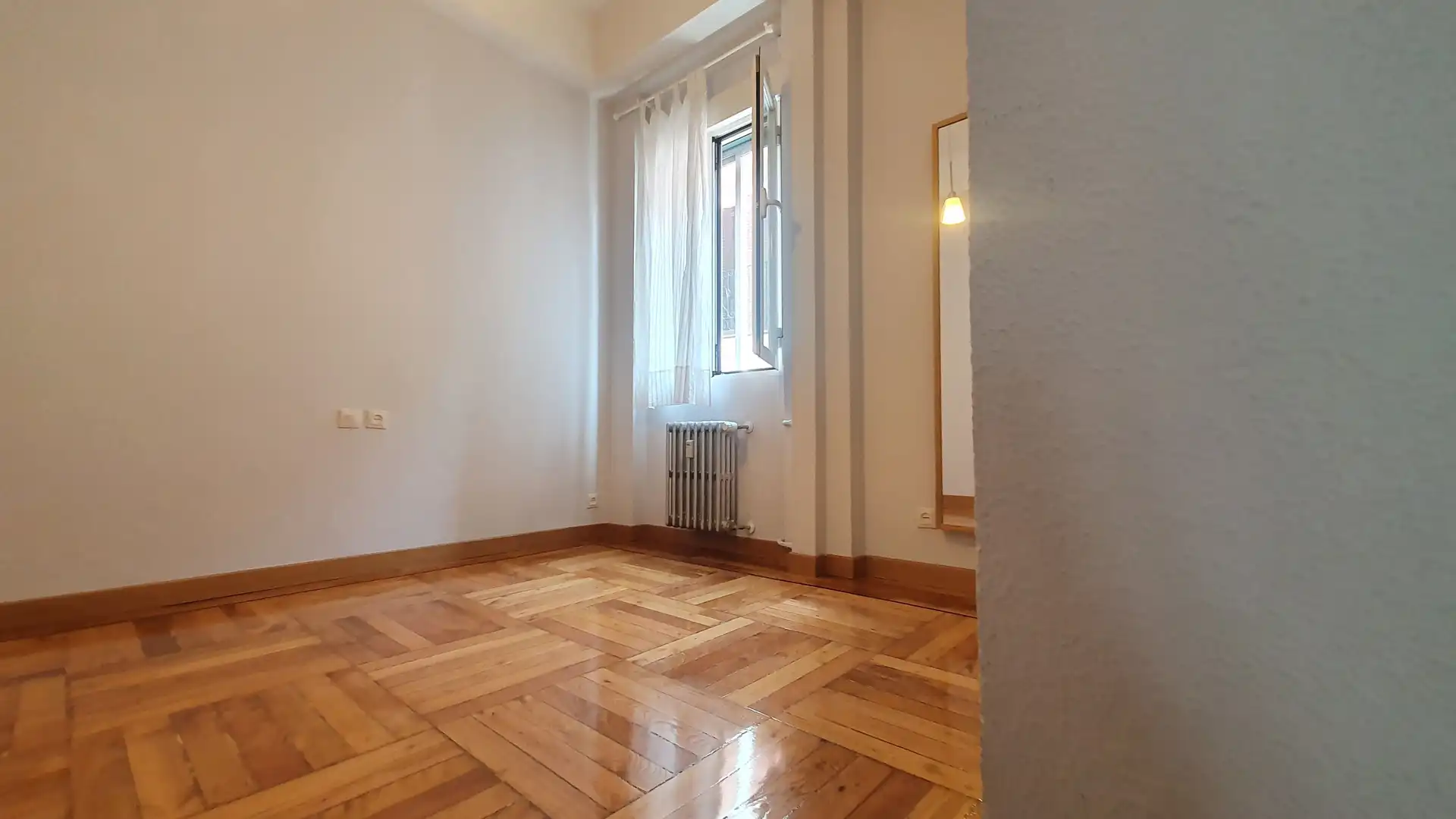 Flat for rent in Calle de San Bernardo, Universidad - Malasaña
