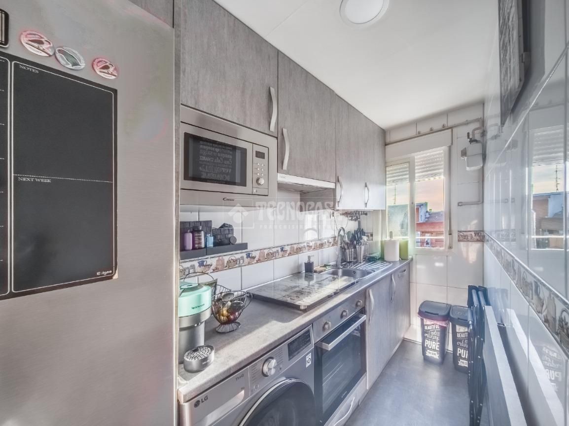 Kitchen of Flat for sale in  Madrid Capital  with Air Conditioner, Heating and Parquet flooring