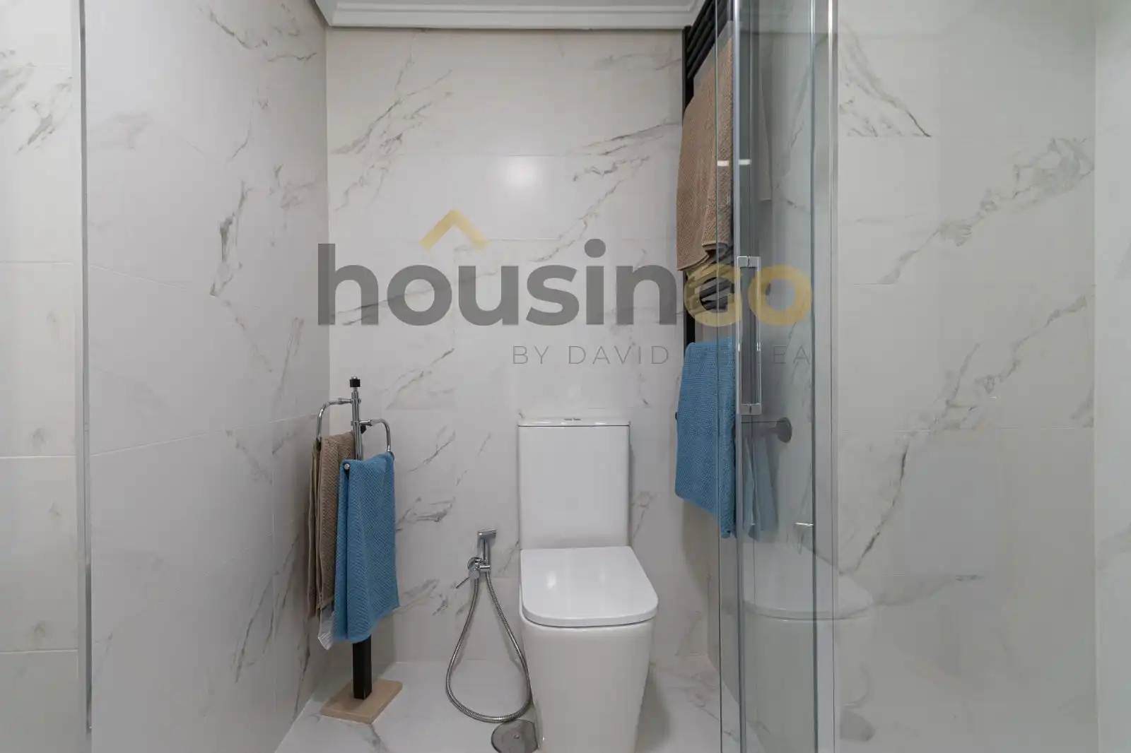 Bathroom of Flat for rent in Madrid  with Air Conditioner, Heating and Terrace
