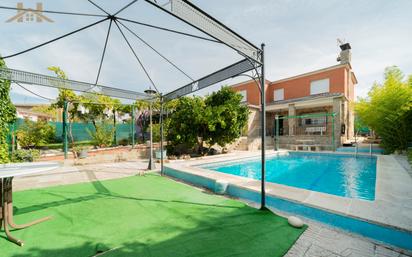 Swimming pool of House or chalet for sale in Casarrubios del Monte  with Heating, Private garden and Terrace