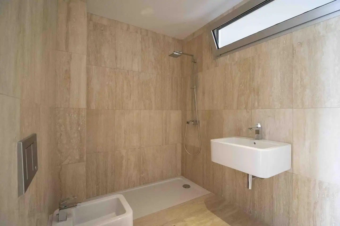 Badezimmer von Wohnung zum Verkauf in Santa Cruz de Tenerife mit Privatgarten und Terrasse